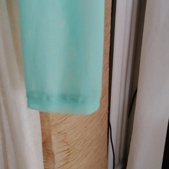 Designer Ruffled Crop - Picture 8 of 9